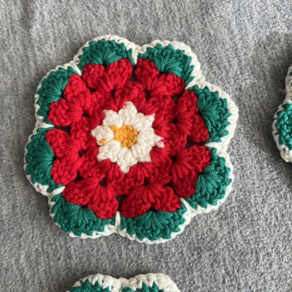 Poinsettia Christmas Coasters Pads Handmade Crochet Woven 4 Pk Home Decor 4